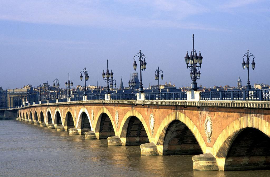 Ausone Beautiful Loft Apartment In Historical Center + Terrace And Parking Bordeaux Kültér fotó