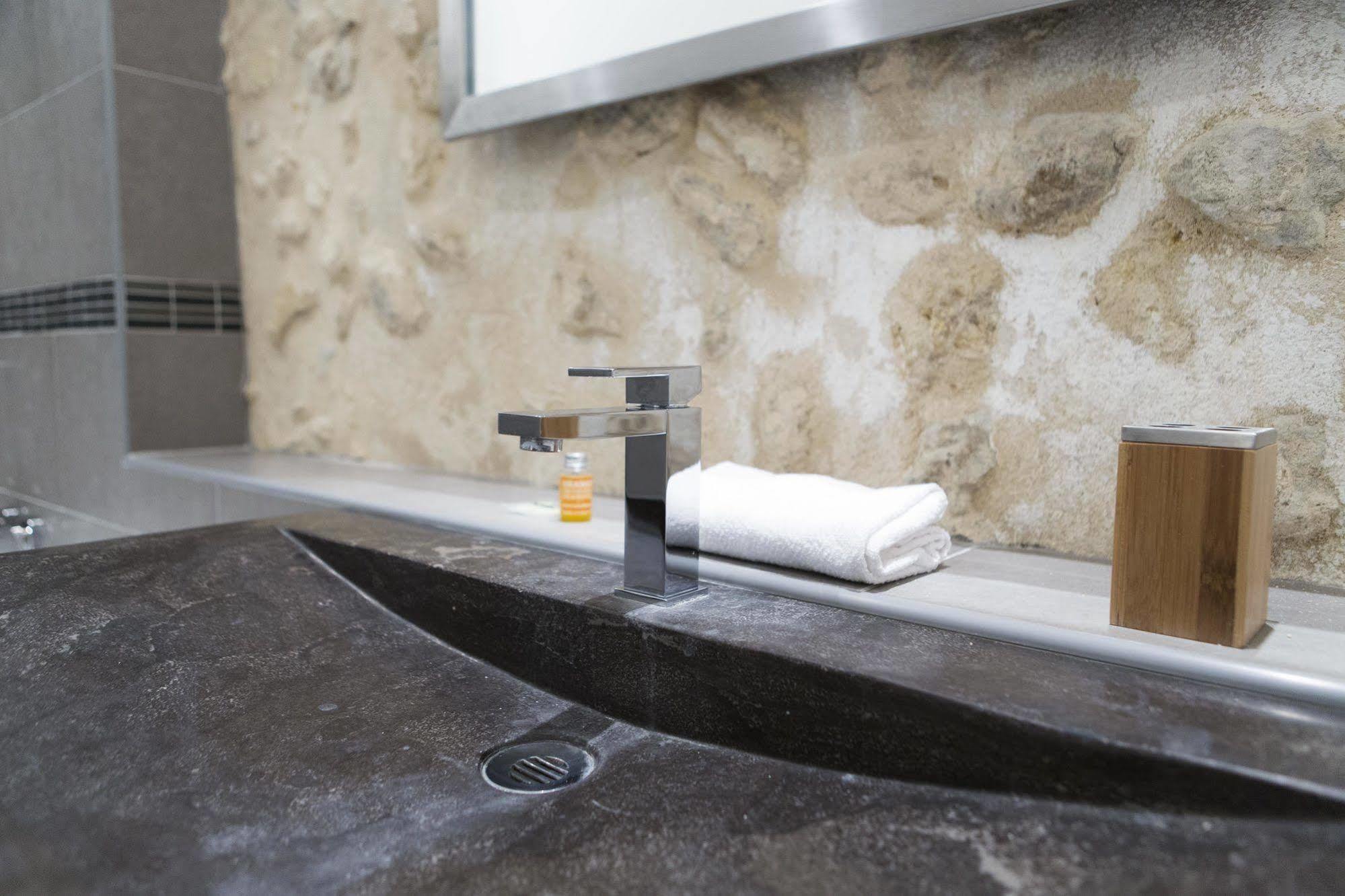 Ausone Beautiful Loft Apartment In Historical Center + Terrace And Parking Bordeaux Kültér fotó