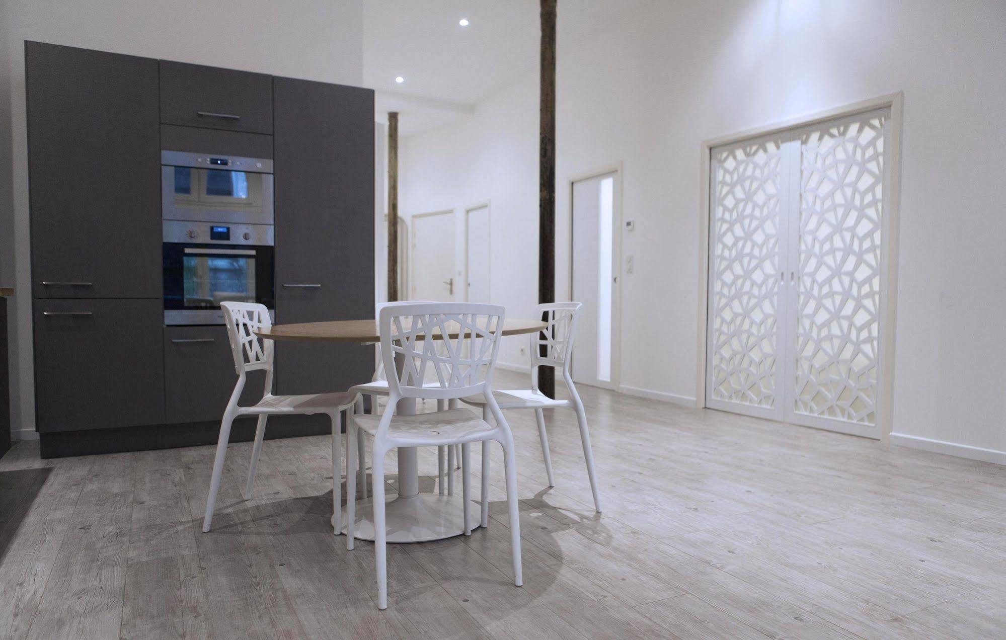 Ausone Beautiful Loft Apartment In Historical Center + Terrace And Parking Bordeaux Kültér fotó
